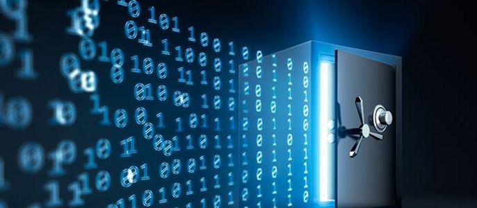 Ein digitaler Tresor aus dem einem Strom binärer Zahlen entweicht.